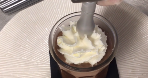 Mousse au chocolat maison préparée au Fil Rouge