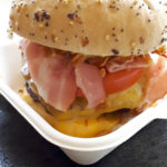 Hamburger tête de lard à emporter au Fil Rouge à Quimper