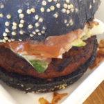 Burger végétarien à emporter au Fil Rouge, restaurant à Quimper