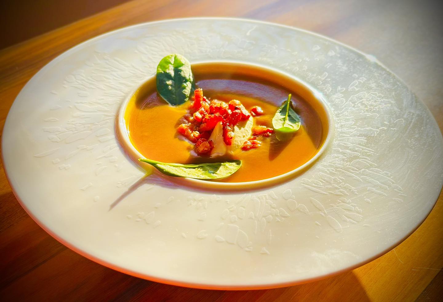 Velouté de crème de butternut et lardons fumés grillés